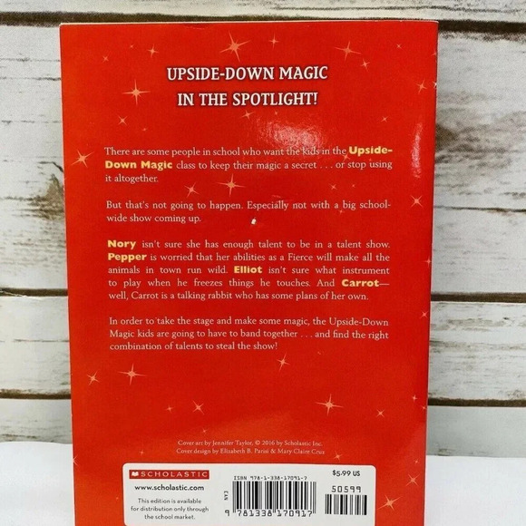 Showing Off (Upside-Down Magic #3) - Paperback By Miynowski, Sarah - Brand New - Picture 2 of 2